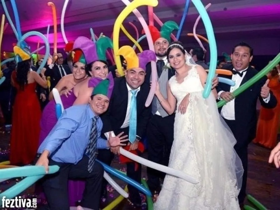 Hora Loca Neon 25 Personas 149 Art Fiesta Cumple Grado Promo - Imagen 3